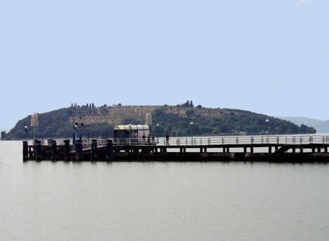 La riva di Punta Navaccia davanti all’isola Maggiore tuoro1