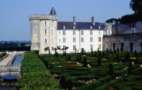 La torre angolare, unico lacerto della rocca feudale di Colombiers villandry_3