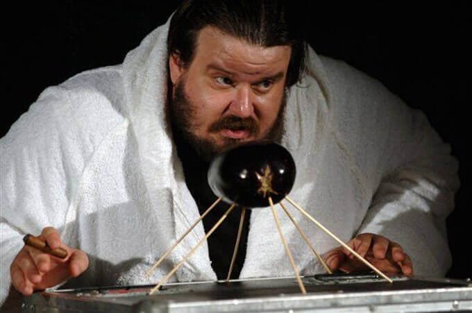 Giuseppe Battiston nello spettacolo "Orson Welles' Roast"