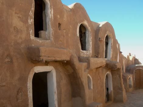 Le celle, dette ghorfas, disposte su più piani tunisia_4