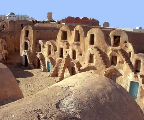 Gli antichi granai trasformati in bazar tunisia_8