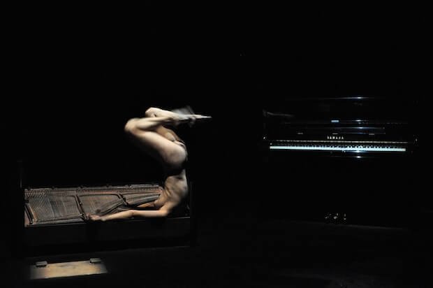 Masque_teatro_-_Just_intonation_01