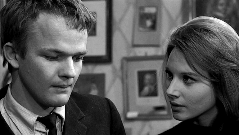 Lou Castel e Paola Pitagora nel film I pugni in tasca di Marco Bellocchio