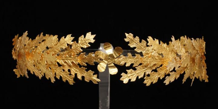Una corona d'oro di epoca macedone