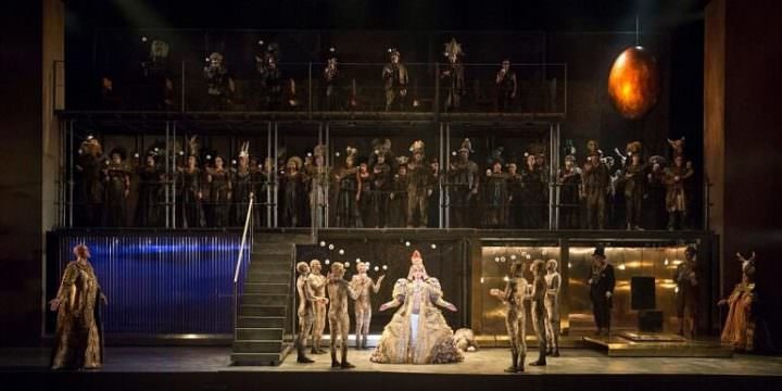 L'opera Akhnaten di Philipp Glass all'English National Opera di Londra. Foto di Richard Hubert Smith