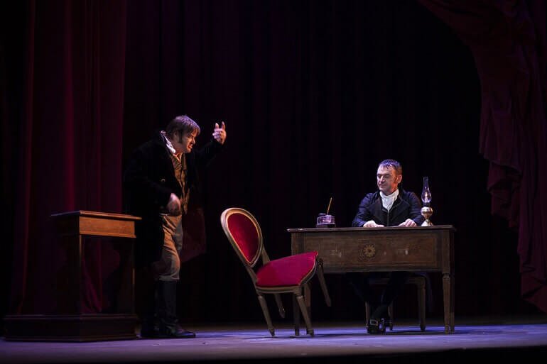 Giuseppe Battiston come Danton e Paolo Pierobon come Robespierre