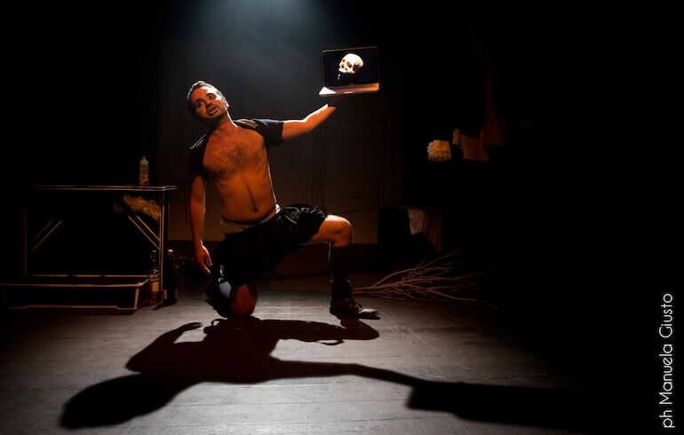 Gabriele Paolocà in Amleto FX