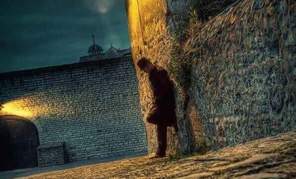 Particolare della copertina del romanzo Il sesto Faraone di Hans Tuzzi