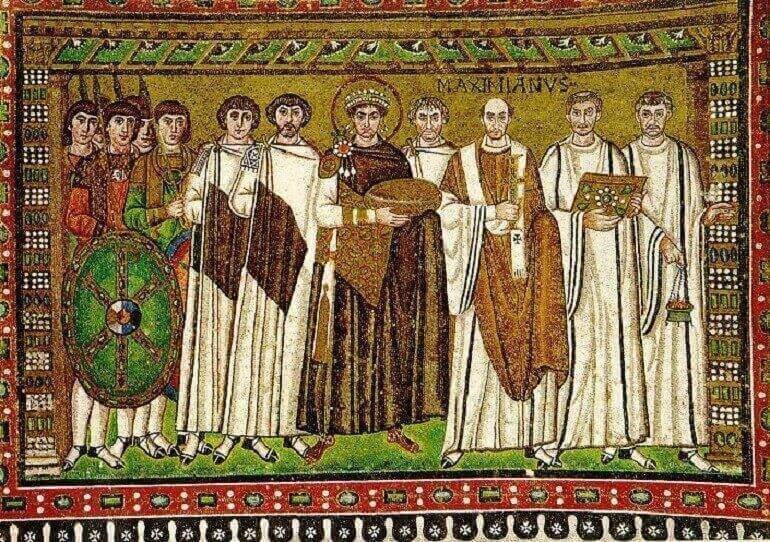 Giustiniano raffigurato su un mosaico nella chiesa di San Vitale a Ravenna