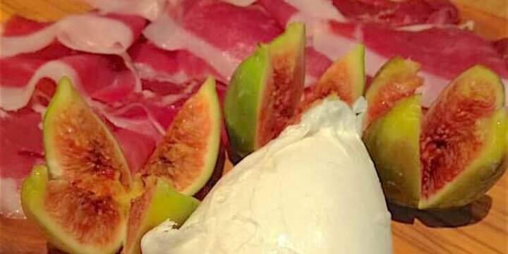 Obicà propone prosciutto di suino nero dei Monti Ebrodi con mozzarella e fichi