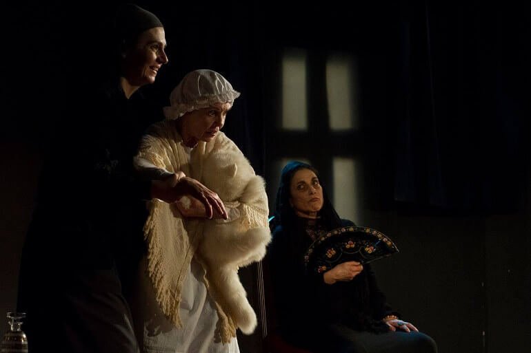 Valentina Ferrari, Elisabetta Torlasco e Marisa Miritello in "Atra bile"