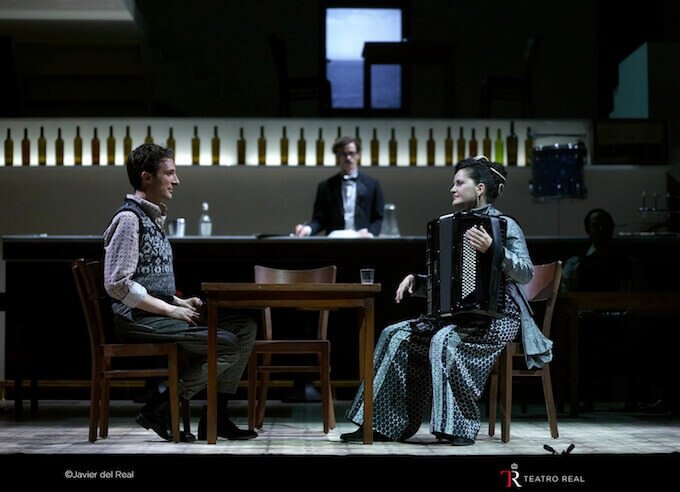 Michael Pflumm, Anne Landa e Tobias Dutschke in "La ciudad de las mentiras"
