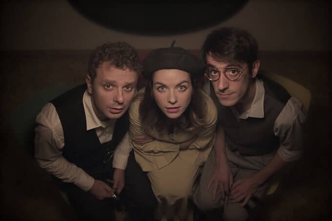 un'immagine dello spettacolo "L’invenzione senza futuro – Viaggio nel Cinema in 60 minuti"