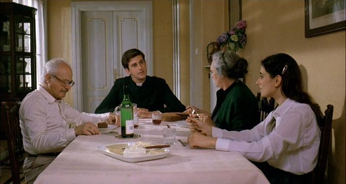 Nanni Moretti nel film "La messa è finita"