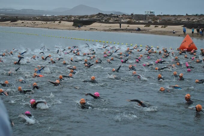 la gara di nuoto a Ironman 2017