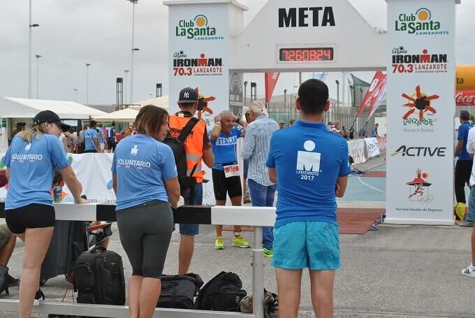 il traguardo della manifestazione sportiva Ironman 2017 a Lanzarote