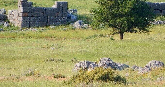 I resti della città greca di Platea