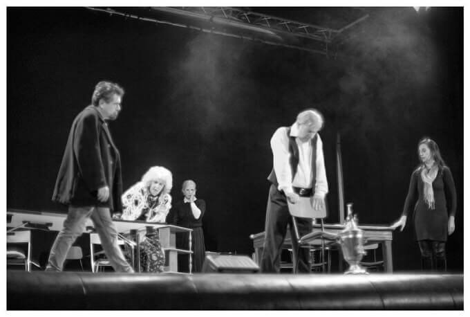 Una scena dello spettacolo "Vanja sui Navigli"