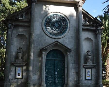 La cappella in memoria di Carlo Alberto a Porto