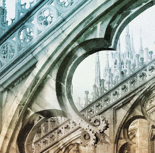 particolare della copertina del libro "Nascita di una cattedrale" di Paolo Grillo, Mondadori