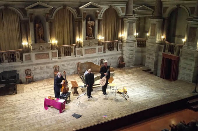 Jordi Savall, Luca Guglielmi e Rolf Lislevand al Teatro Bibiena di Mantova