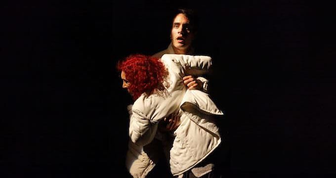 Cristina Crippa e Alessandro Bruni nello spettacolo "L'acrobata"