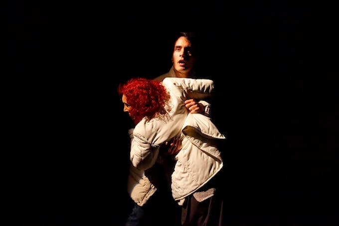 Cristina Crippa e Alessandro Bruni nello spettacolo "L'acrobata"