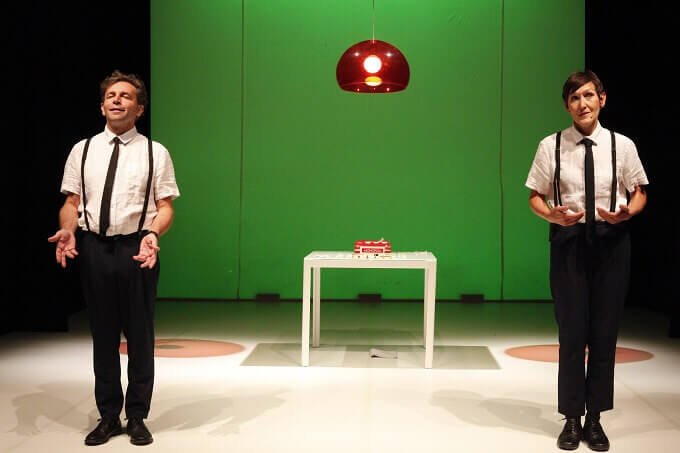 Il duo riminese Quotidianacom nello spettacolo "Monopolista"