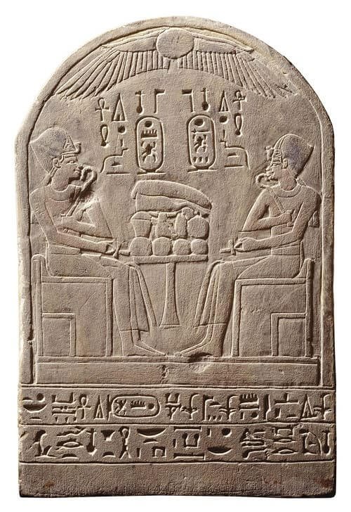 Thutmosi III e Amenofi II sulla stele di Henetneferet