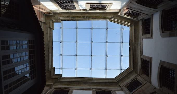 Il lucernario del Centro Portoghese di Fotografia