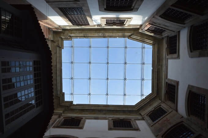 Il lucernario del Centro Portoghese di Fotografia