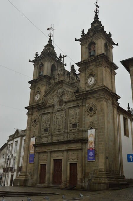 La chiesa di Santa Cruz (Santa Croce) a Braga, in Portogallo