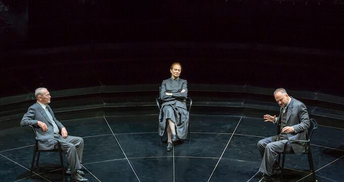 Umberto Orsini, Giuliana Lojodice e Massimo Popolizio in "Copenaghen" (foto di Marco Caselli Nirmal)