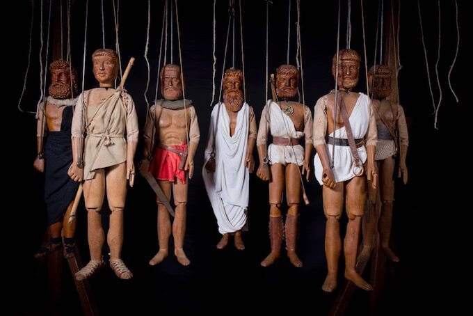 I pupi dello spettacolo "L'ira di Achille" della Compagnia Mimmo Cuticchio