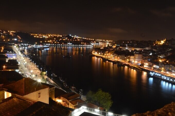 I rabelos e la Ribeira di Porto dall'alto del ponte