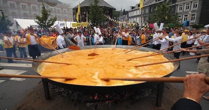 La frittata gigante di Malmedy, in Vallonia