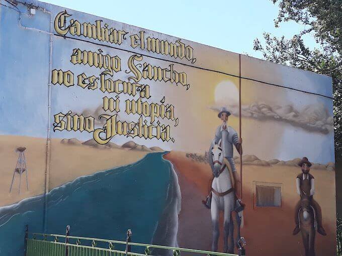 Il murale di Don Chisciotte e Sancho Panza ad Alcalá de Ebro