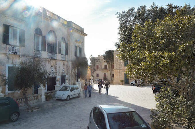 Una piazzetta a Rabat, sull'isola di Malta