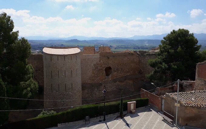 Il castello di Mora d'Ebre in Catalogna