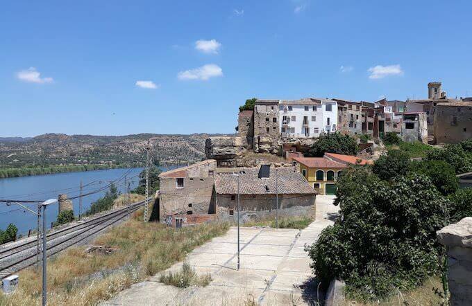 Vista di Riba-roja d'Ebre, in Catalogna