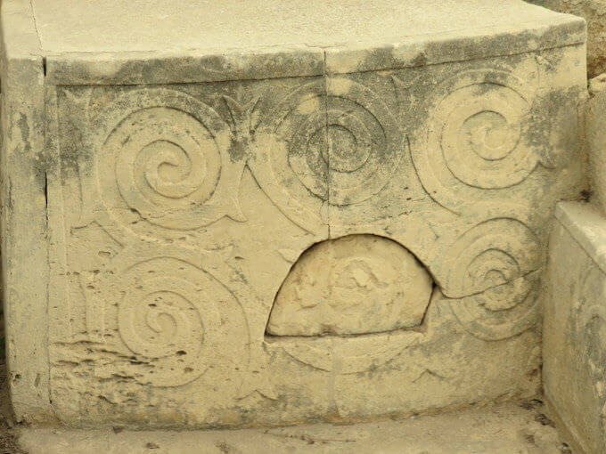 Templi di Hal Tarxien a Malta: motivi a spirali