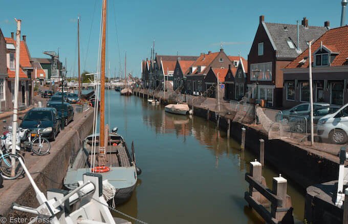 Broek in Waterland (Olanda): il canale verso il porto e la laguna
