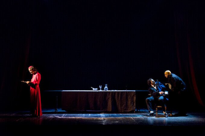 Una scena dello spettacolo "Who is the king"