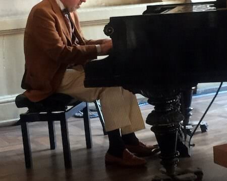 Il maestro Roberto Cognazzo in una foto di repertorio