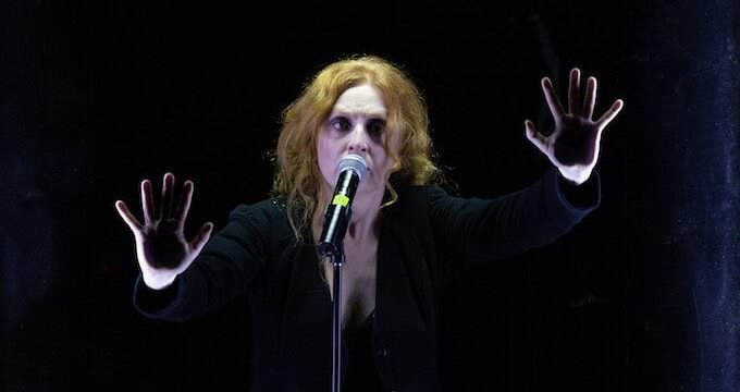 Federica Fracassi ne "La Monaca di Monza" di Testori. Foto di Noemi Ardesi