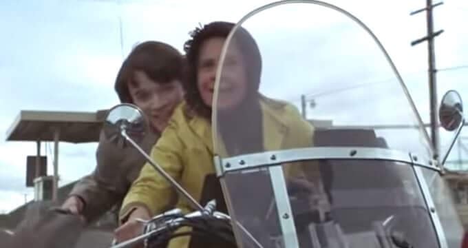 I protagonisti del film "Harold e Maude" di Hal Ashby