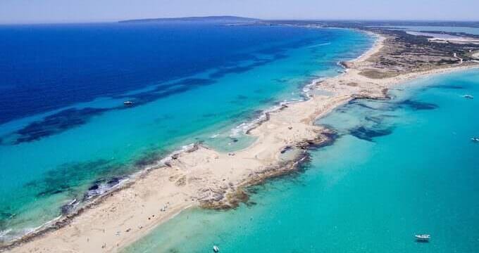 Spiagge di Formentera viste dal drone