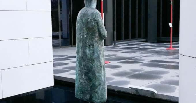 Museo Olimpico di Losanna: l'omino della pioggia di Folon