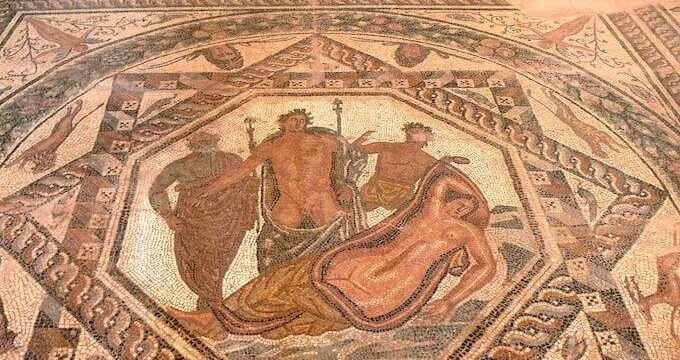 Museo Archeologico di Chania: mosaico con Dioniso e Arianna. Foto di Wolfgang Sauber (WikiMedia)