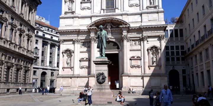 Piazza San Fedele a Milano